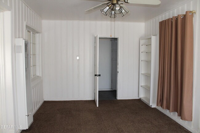 Building Photo - 1405 Clausen Dr