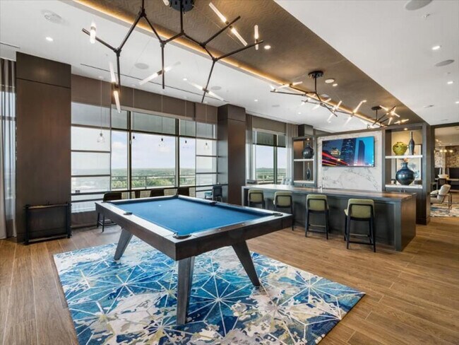 Building Photo - 4836 Rugby Ave