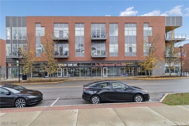 Building Photo - 55 E College St