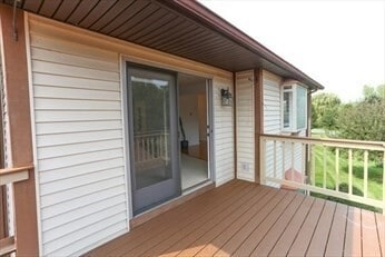 Building Photo - 2 Pine Grove Dr