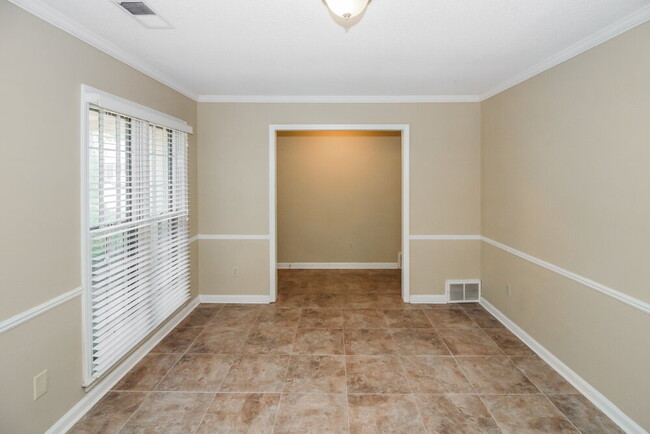 Building Photo - 7025 Hearthside Cove