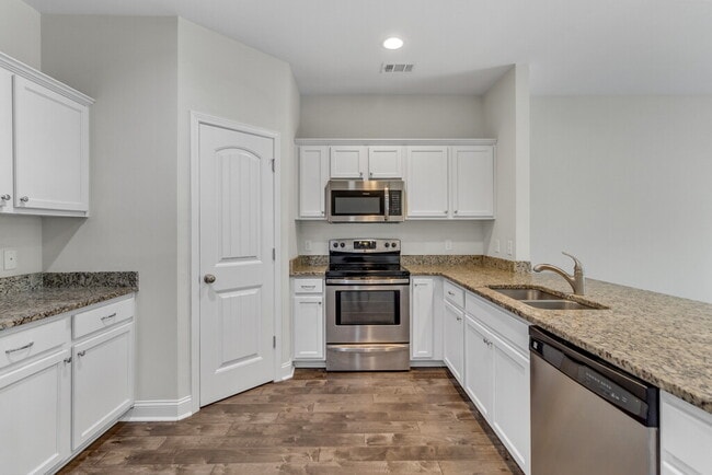 Building Photo - 505 Ferguson Ln