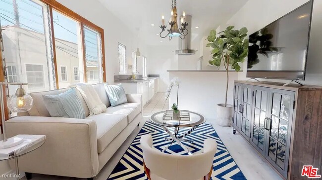 Building Photo - 245 S Swall Dr