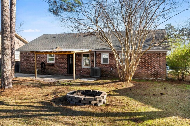 Building Photo - Four Bedroom Brick home in Sangaree