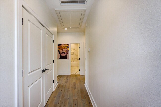 Building Photo - 5831 Outer Banks St