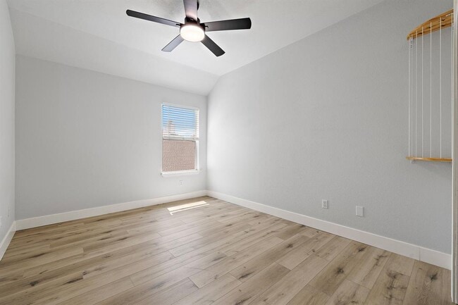 Building Photo - 502 Sherwood Ct