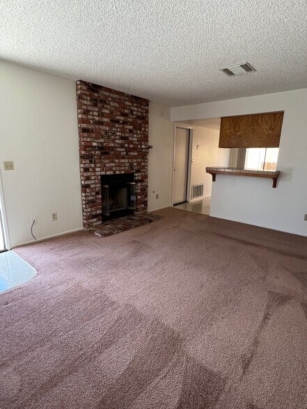 Building Photo - 932 Perdew Ave
