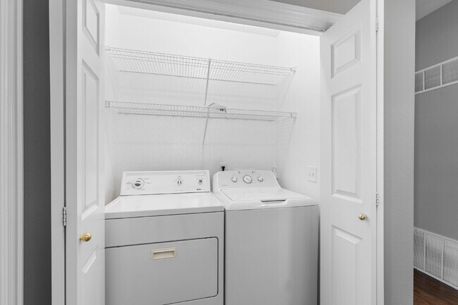 Building Photo - $3,350.00 - 2 Bedroom, 2.5 Bathroom Condo ...