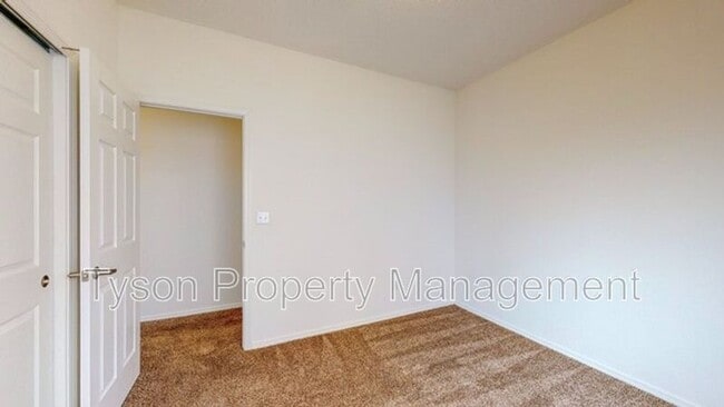 Building Photo - 1035 Maroa St NW