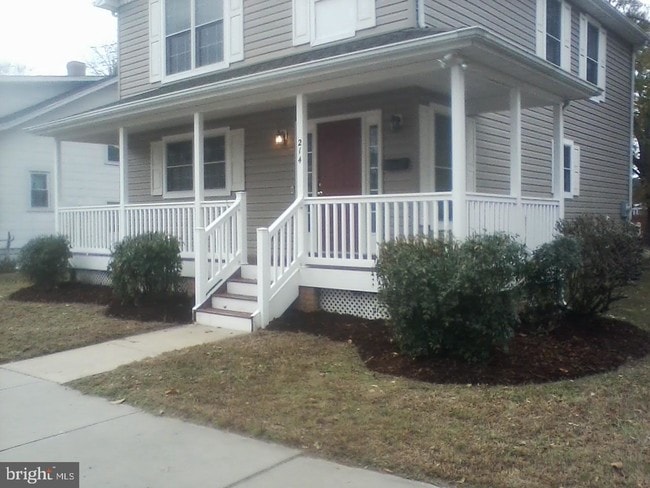 Building Photo - 214 S 3rd St