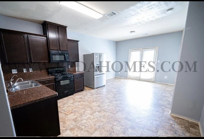 Building Photo - 7880 Galleon Field Ln