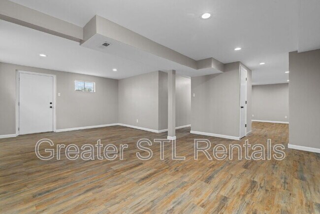 Building Photo - 702 Boca Chica Dr