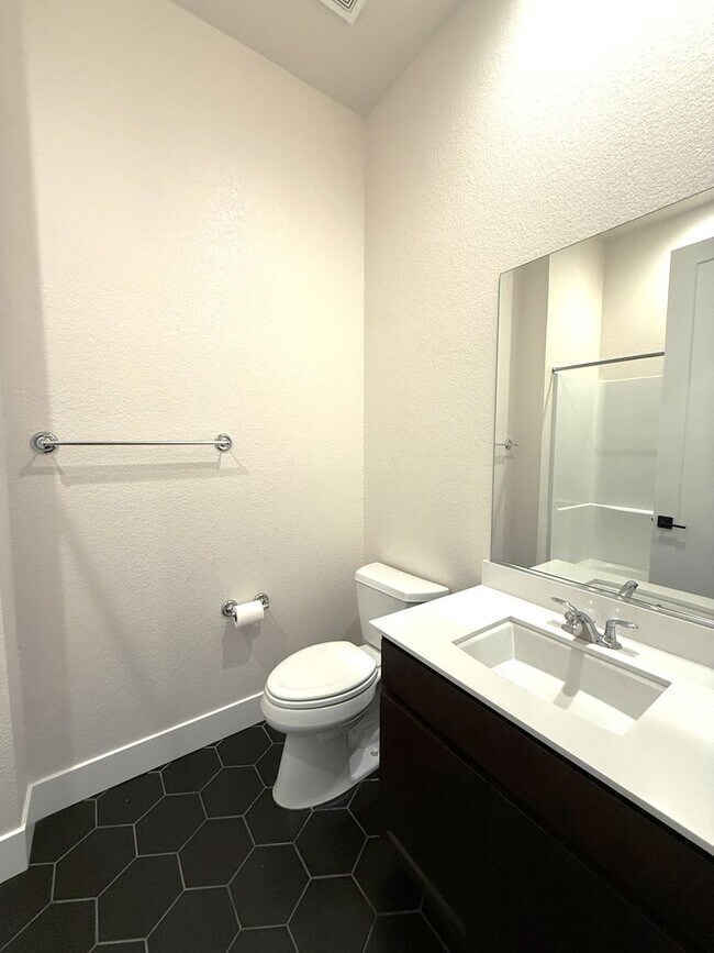 Building Photo - Beautiful single story Toll Brothers Home in The Prestiges Stonebrook Community