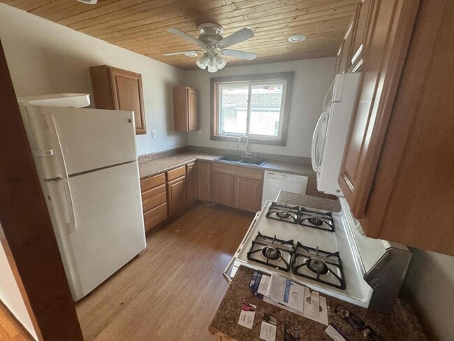 Building Photo - 309 S Lowell Ave