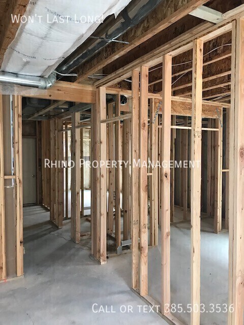 Building Photo - 2273 W Espadrille Cir