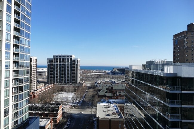 Building Photo - 1400 S Michigan Ave