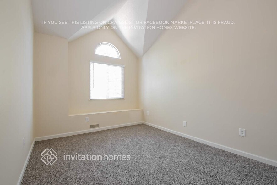 Building Photo - 12438 W 84th Dr