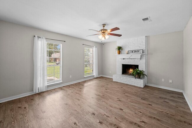 Building Photo - 16723 Running Quail Ct