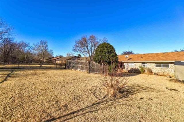 Building Photo - 5716 NW Cedarwood Dr