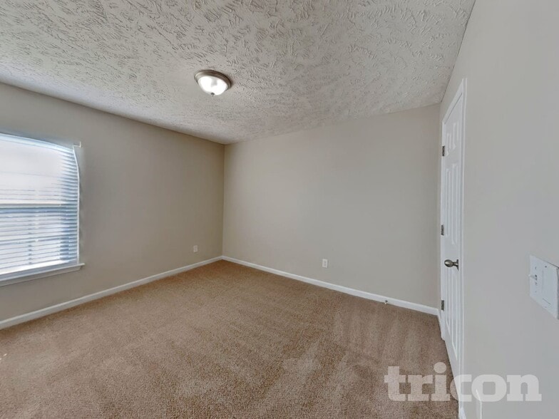 Building Photo - 2037 Red Jacket Trace