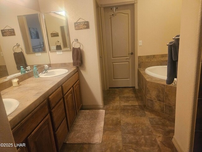 Building Photo - 2775 Papeete Dr