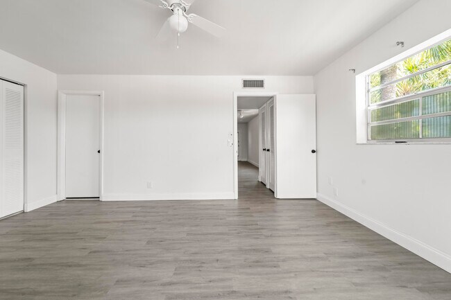 Building Photo - 938 Normandy Trail