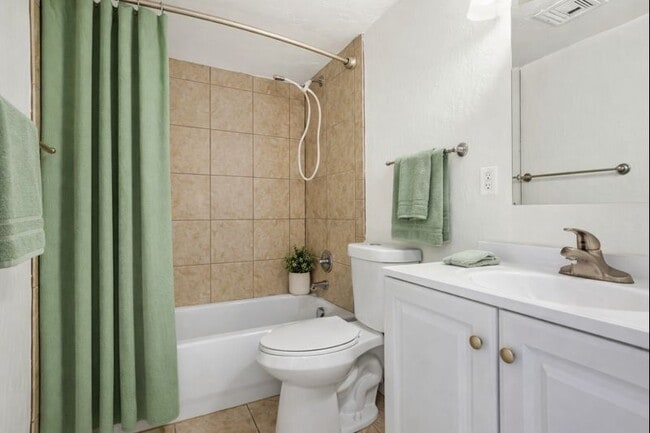 Building Photo - 2861 N Columbus Blvd