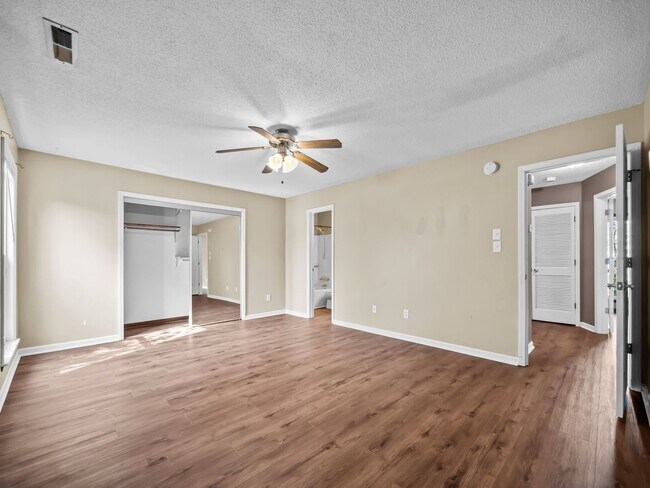 Building Photo - Welcome to Springdale Acres!