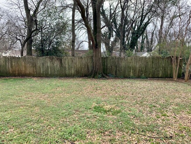 Building Photo - BEAUTIFUL REMODELED 3 BEDROOM HOME
