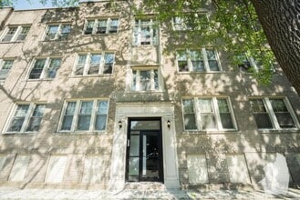 Building Photo - 1 bedroom in Chicago IL 60640