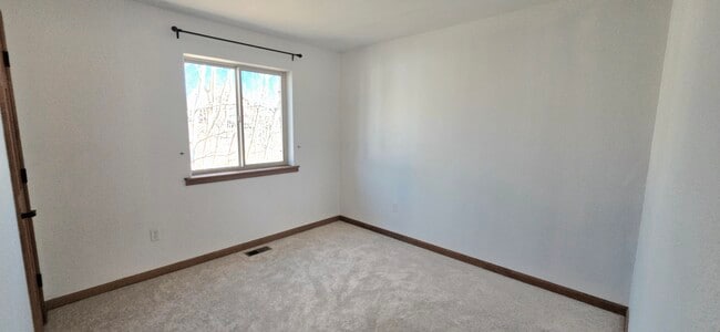 Building Photo - 56 Sheep Ridge Rd