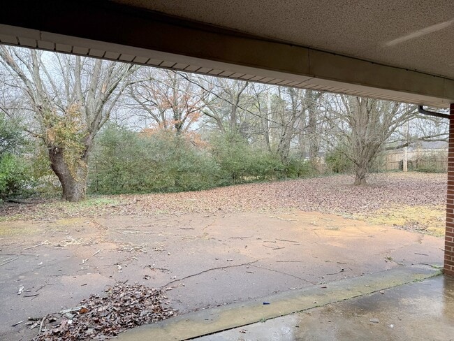 Building Photo - 2106 NW Sullivan Rd