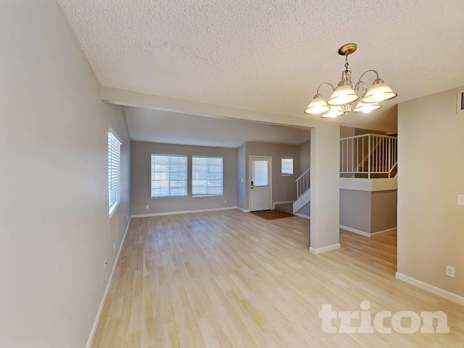 Building Photo - 3143 Regal Oak Dr