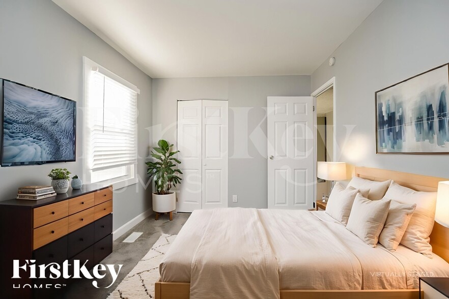 Building Photo - 614 Palace Ln