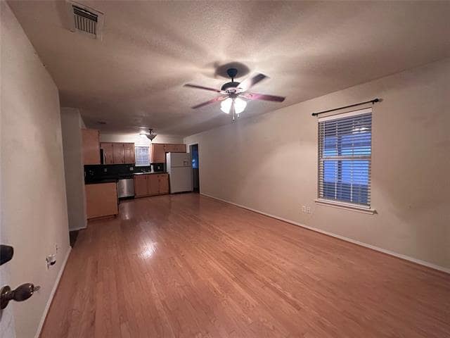 Building Photo - 1220 S 6th St