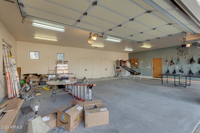 Building Photo - 2506 S 186th Dr