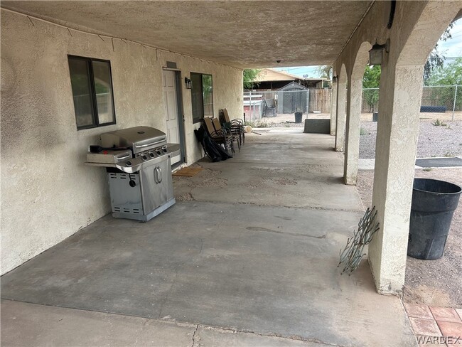 Building Photo - 7098 Kaiser Dr