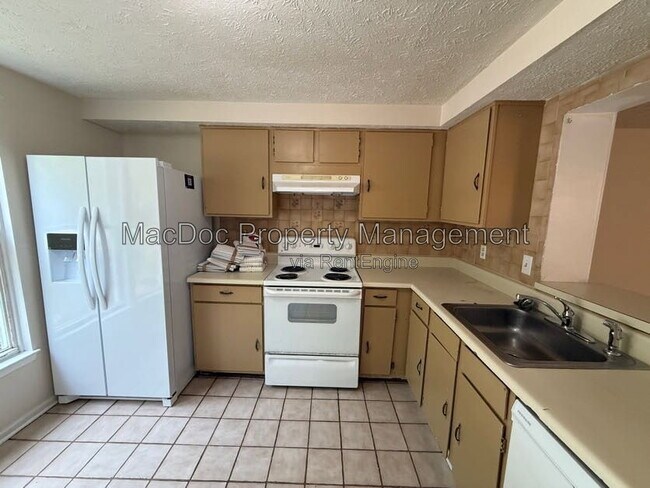 Building Photo - 4749 Hedrick Ln