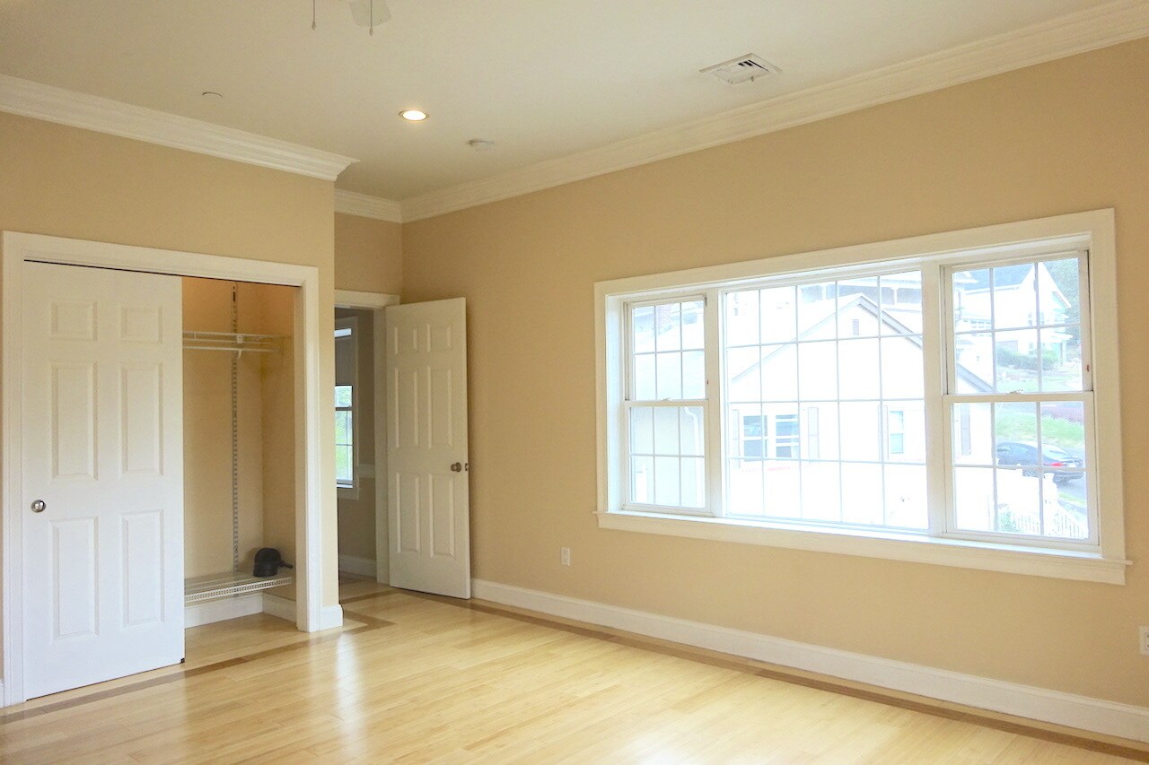 Building Photo - 473 Revere Beach Pky