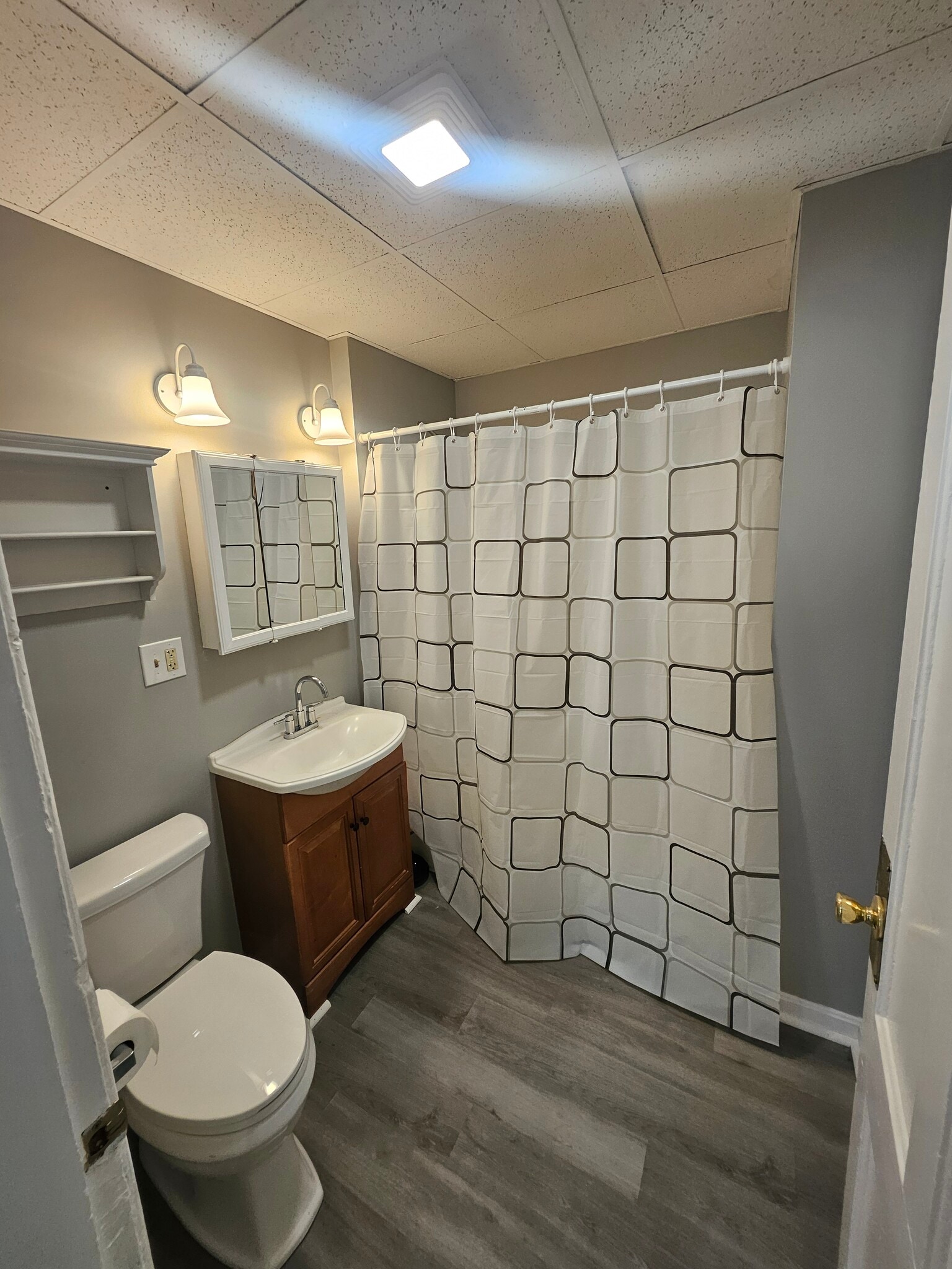 Building Photo - 275 Lake Ave