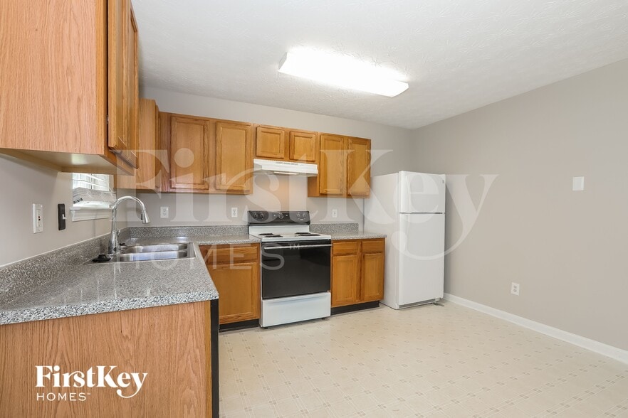 Building Photo - 7008 Setters Way