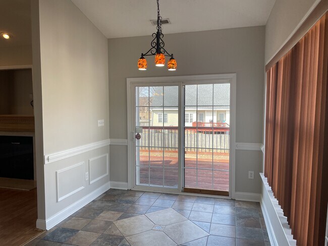 Building Photo - 109 Canyon Ct