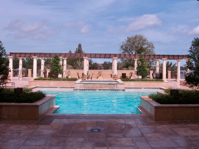 Primary Photo - Luxury 3 Bed 2 Bath Condo at Crescent at U...