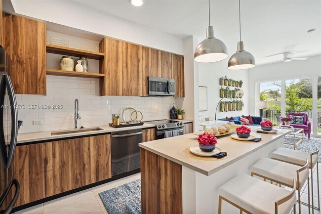 Building Photo - 2095 W Atlantic Ave