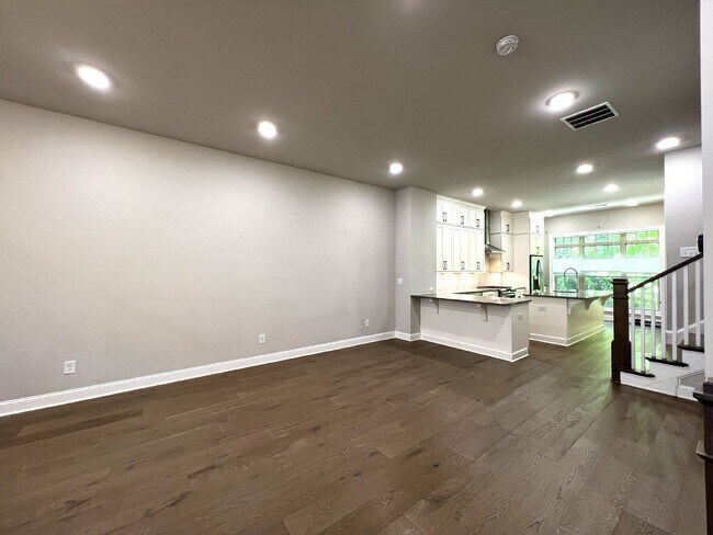 Building Photo - 4353 Parkside Pl