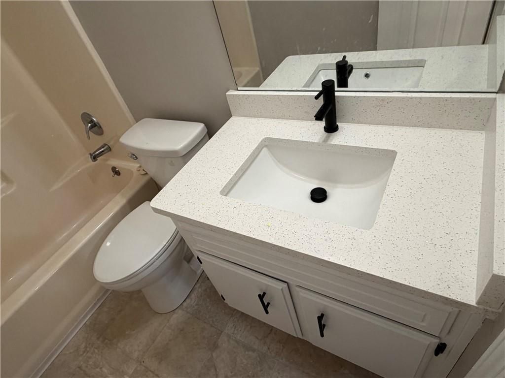 Building Photo - 65 Beaverdam Ct