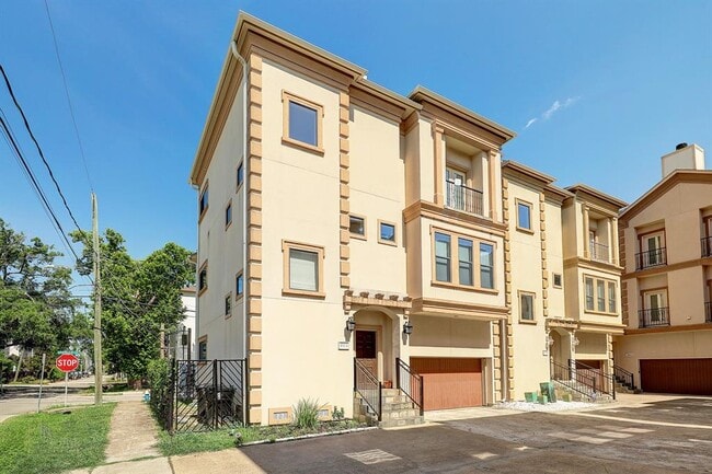 Primary Photo - 5701 Kiam St