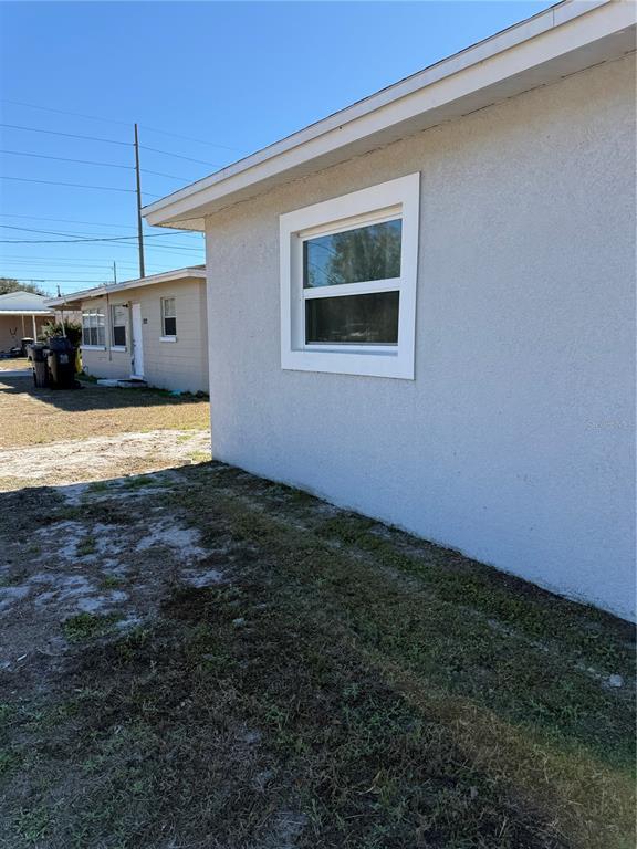 Building Photo - 204 6th Jpv St