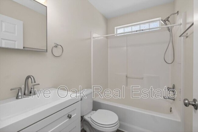 Building Photo - 1604 Parks Ave