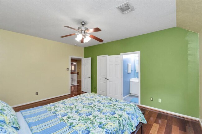 Building Photo - 12002 Newport Shore Dr